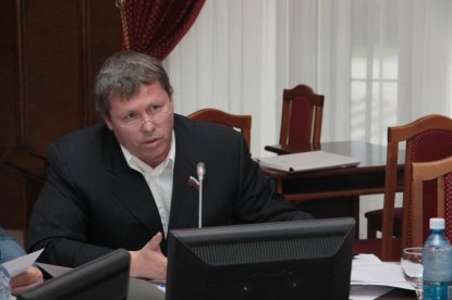 Бизнесмен банкротит депутата новосибирского Заксобрания