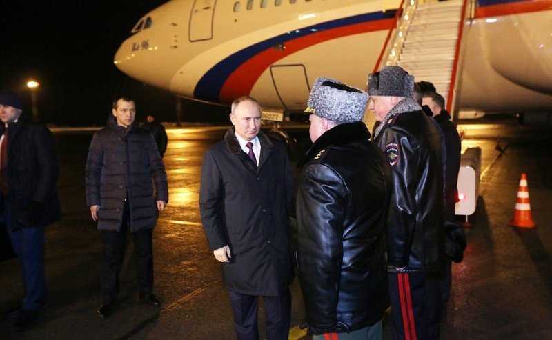 Начинается рабочий день Владимира Путина в Новосибирске
