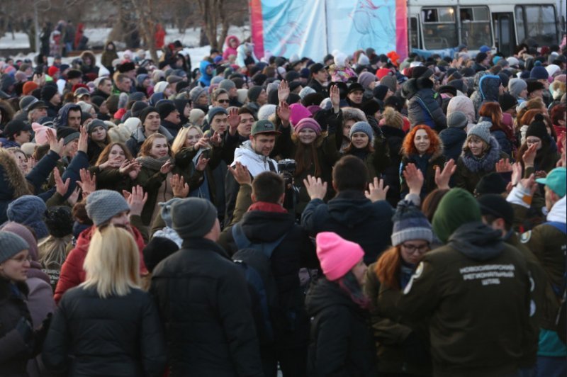 Возвращение Крыма России отметили более пяти тысяч человек