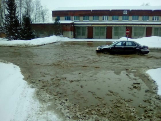 Дорогу до пожарной части затопило в Бердске