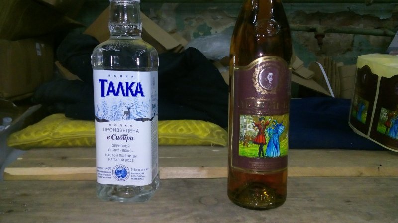 Склад с литрами поддельной водки и виски нашли в Новосибирске