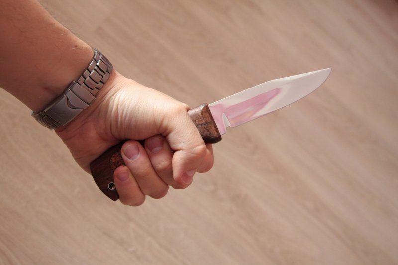 Мигранты устроили драку на ножах в кафе