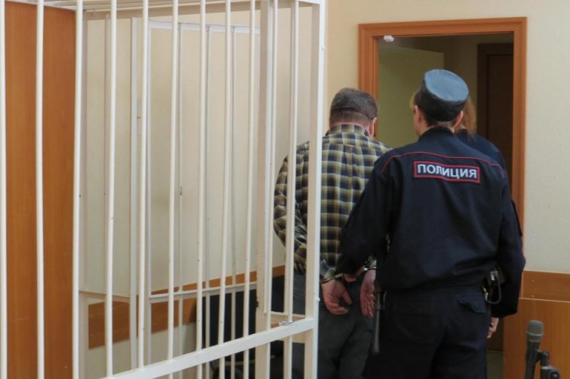 Экс-директора бердского «КБУ» взяли под стражу в зале суда