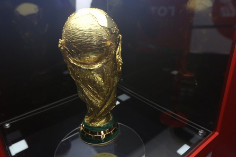 Кубок Чемпионата мира по футболу представили новосибирцам