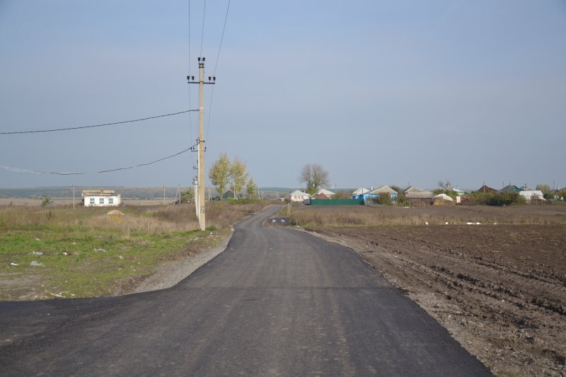 Суд потребовал построить тротуар вдоль сельской дороги