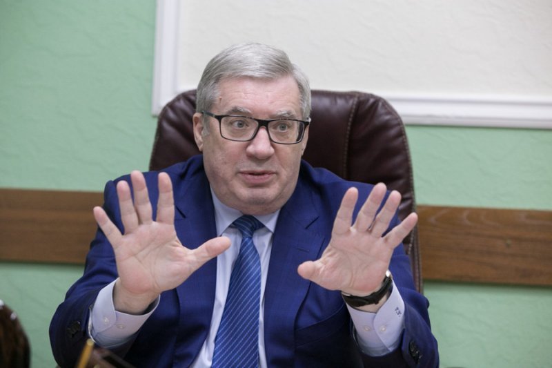Единороссы осудили Толоконского за «политический шантаж»