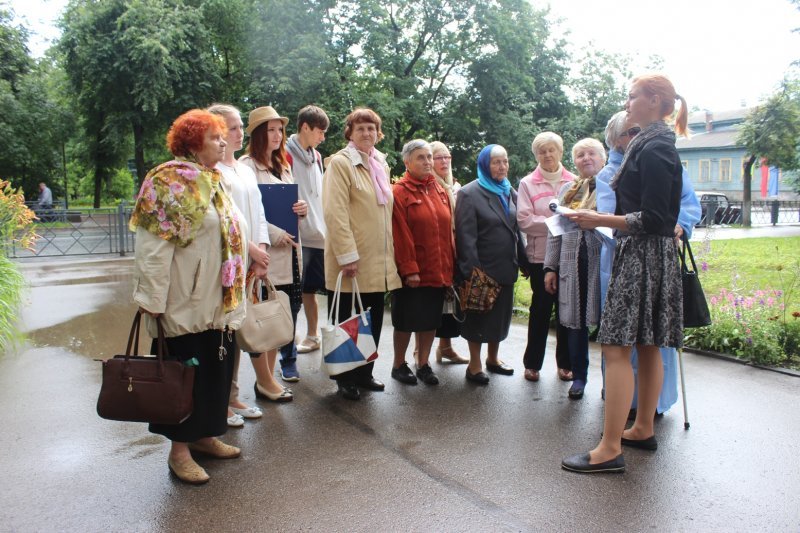 Новосибирским пенсионерам организуют туристические поездки