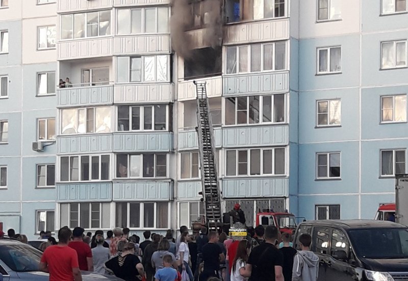 Почти 50 человек вывели из горящего дома в «Чистой слободе»