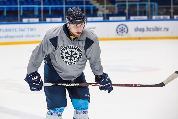 Хоккейная «Сибирь» подтвердила рак у своего защитника