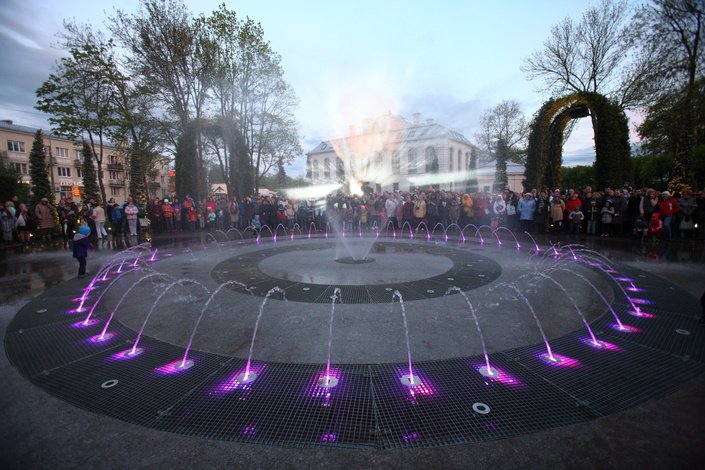 Герман Греф пообещал Новосибирску фонтан с лазерами