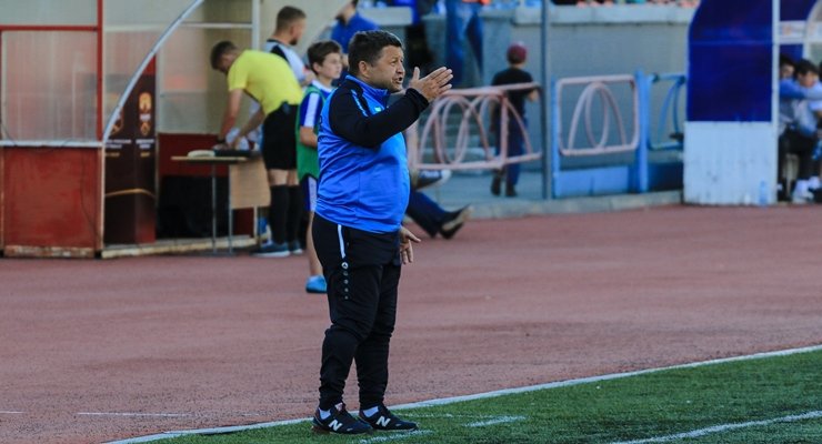 Футбольная «Сибирь» осталась без главного тренера
