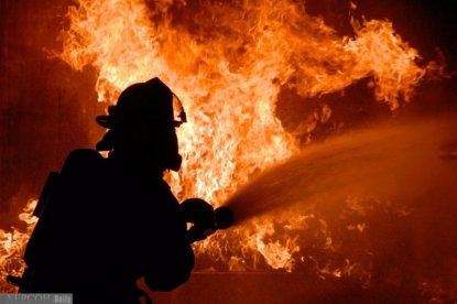 Спасатели и врачи «скорой» реанимировали  мужчину на пожаре
