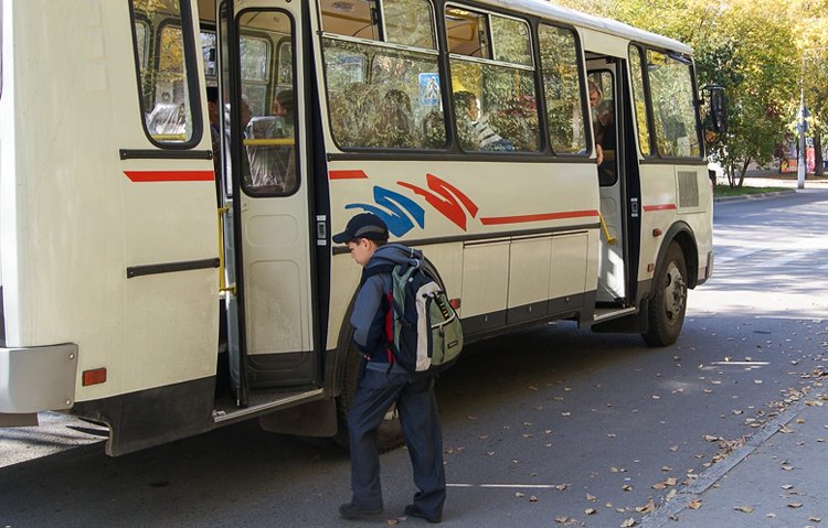 Следком проверит автобус, из которого выгнали ребенка