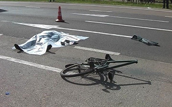 Водитель автобуса сбил 12-летнего велосипедиста 