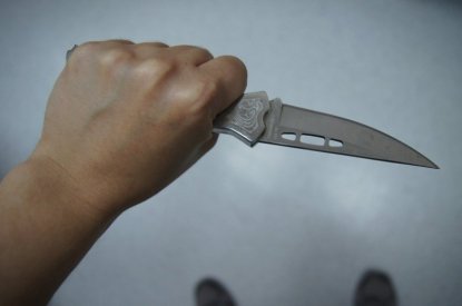 Подросток ранил другого ножом у школьной раздевалки