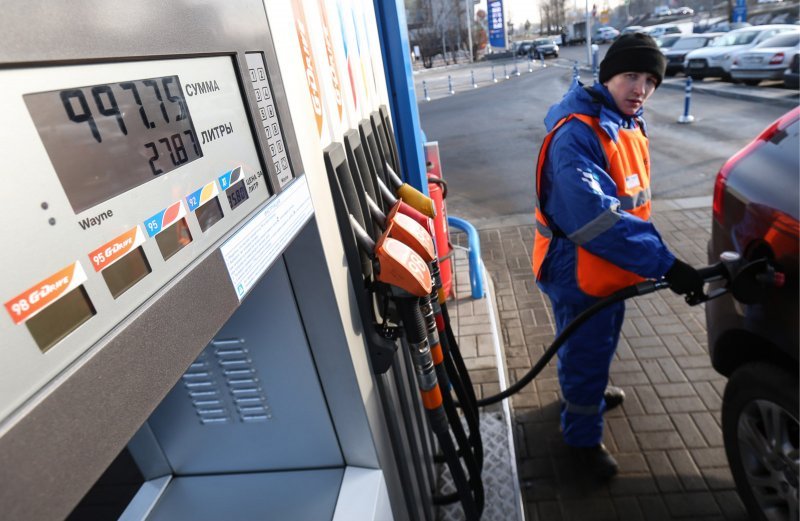 Бензин в Новосибирске дорожает две недели подряд