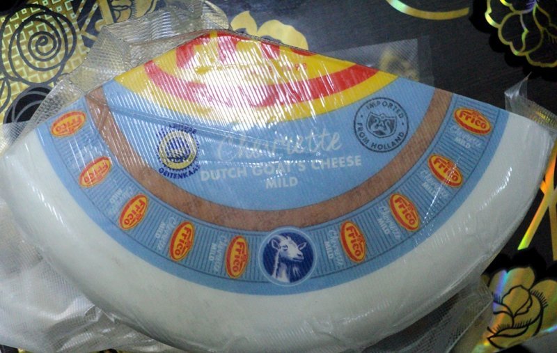 Санкционный сыр и колбасу нашла таможня в интернет-магазине