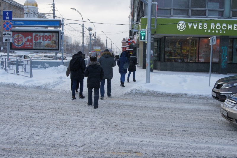 Травников отчитал мэрию Новосибирска за уборку улиц от снега