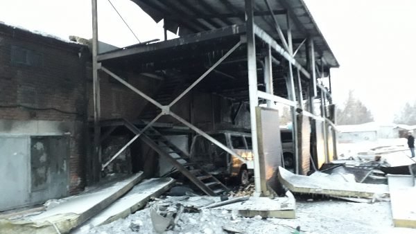 Взрыв посреди ночи разбудил жителей микрорайона в Бердске