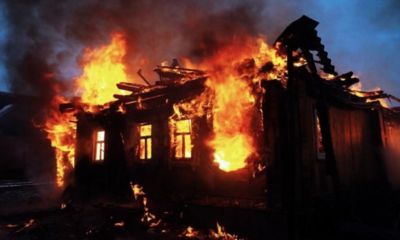Почти 50 пожаров случились в Новосибирской области в выходные