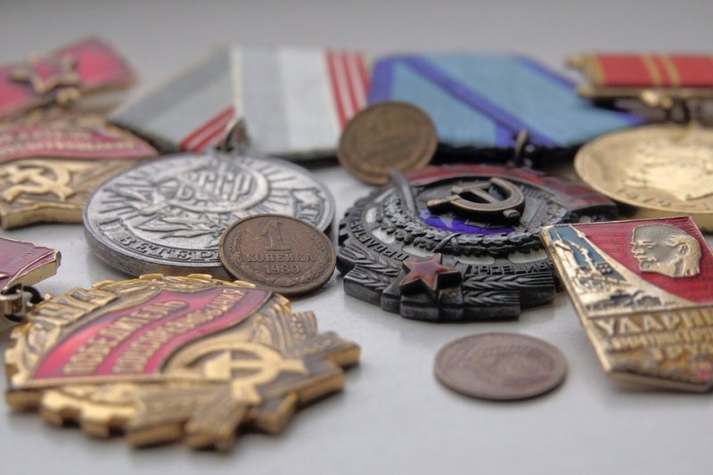 Новосибирца поймали на продаже медали «За взятие Берлина» 