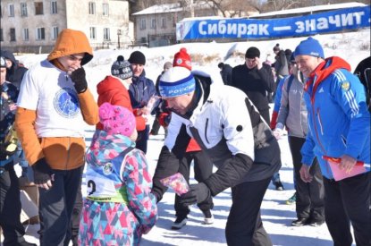 Более 300 молодых спортсменов преодолели забег «Лыжня зовет!»