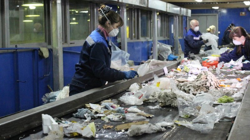 Власти проверят исполнение новой схемы обращения с мусором