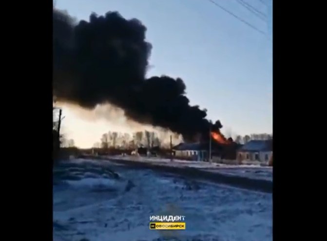 «Не Нотр-Дам и ладно»: сгорело главное здание в Светлой Поляне