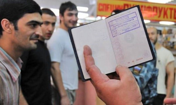 Новосибирцы зарегистрировали в двух квартирах 36 мигрантов