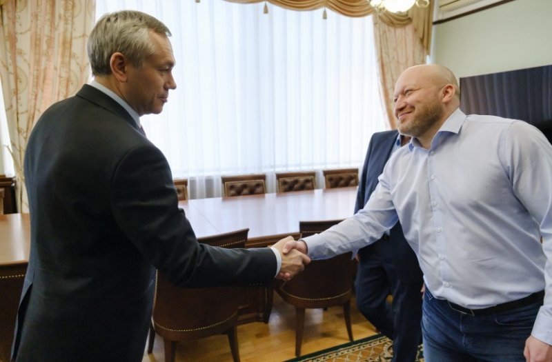 Травников встретился с новым тренером ХК «Сибирь»