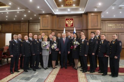 Новосибирские полицейские получили государственные награды