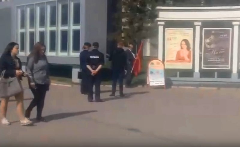 В Новосибирске начались задержания противников Локтя