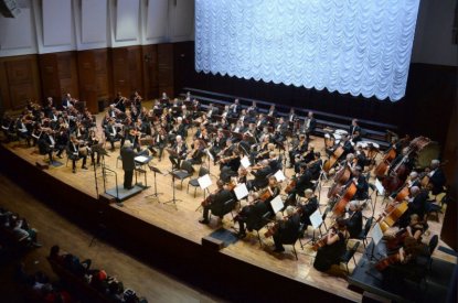 Симфонический оркестр дает масштабные мировые концерты
