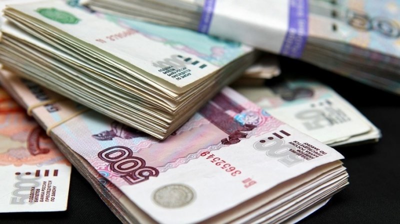Зарплата новосибирцев выросла на 2695 рублей с начала года