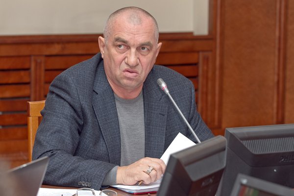 Депутат Николай Мочалин рассердился  «против всех»