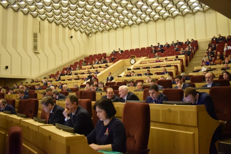Комиссии законодательного собрания. 31 Сессия Законодательного собрания Новосибирской области.