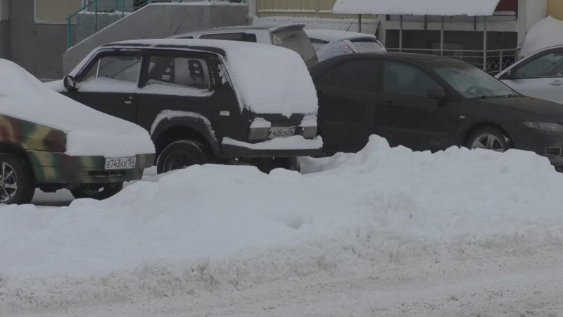 Уборку снега с улиц взяли на контроль в правительстве региона