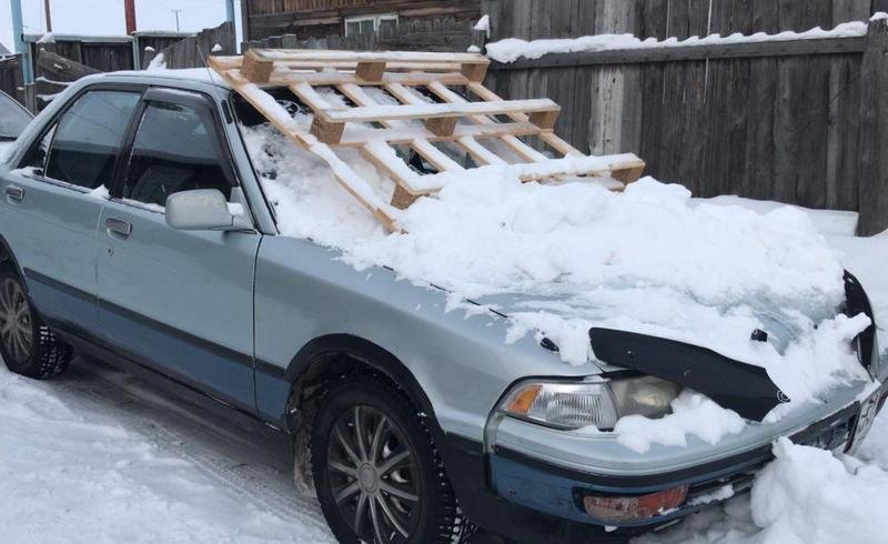 Сбивший насмерть пешехода водитель спрятал машину под снегом