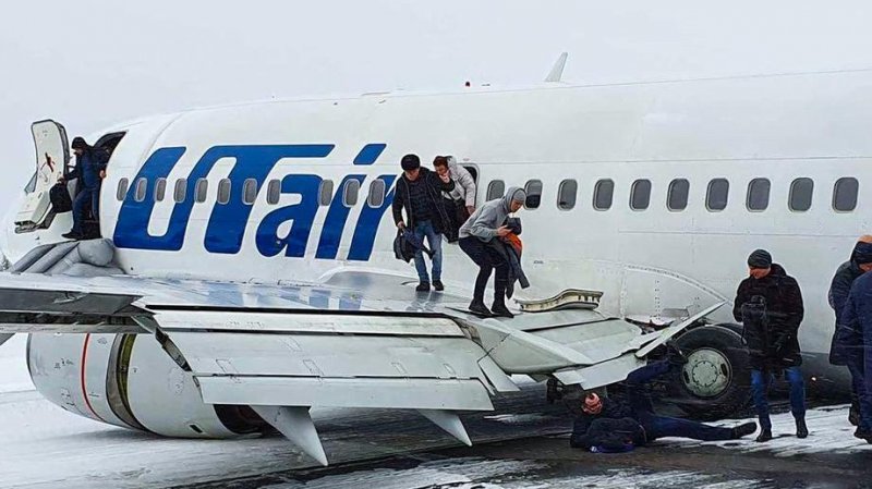 После жесткой посадки в Коми UTair заявила о резком скачке ветра