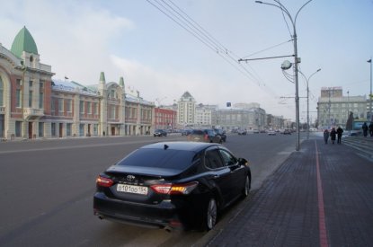 Километр за 50 рублей: автопарк мэрии разоряет Новосибирск 