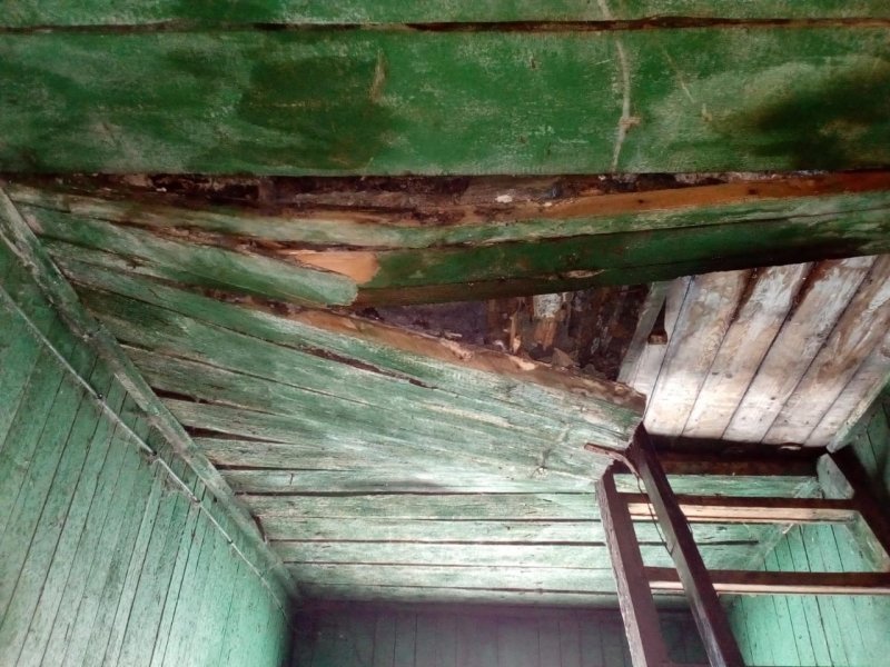 Ребенка засыпало рухнувшим в Барабинске потолком