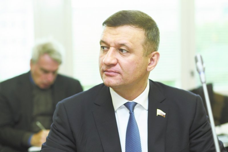 Депутат Савельев потребовал заморозить цены на продукты