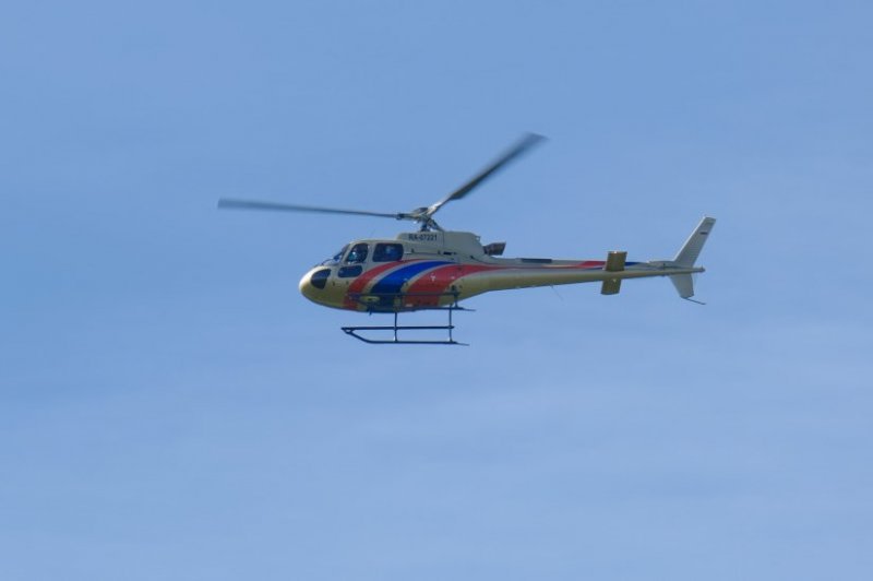 Губернатор с вертолета увидел ход работ по реконструкции взлетной полосы в Толмачево