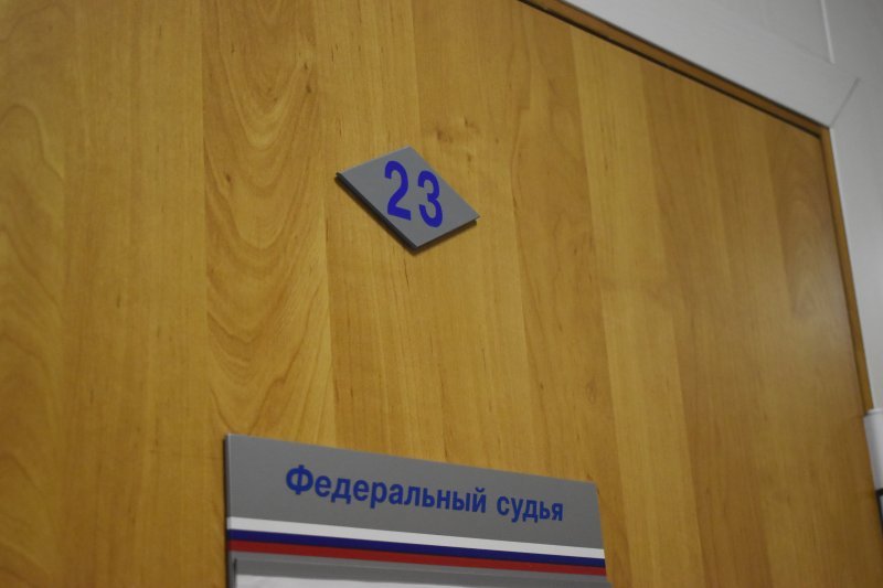 Полумиллионную компенсацию запросила в суде «двойник» новосибирской должницы