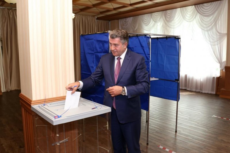 Спикер Заксобрания одним из первых принял участие в голосовании по поправкам в Конституцию РФ 