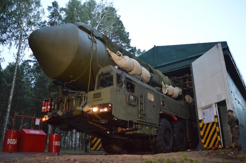 Армейские игры: новосибирские ракетчики отбили нападение 
