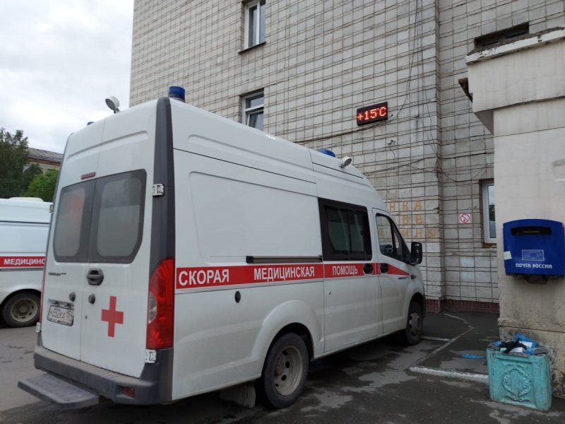 Министр Хальзов объяснил очереди «скорой» у больницы №3 и необходимость госпиталя в Бердске
