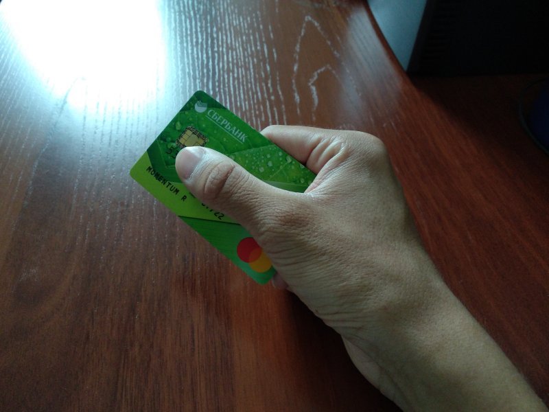 «Скидка 99%»: 18-летнего новосибирца поймали с поддельными пластиковыми картами