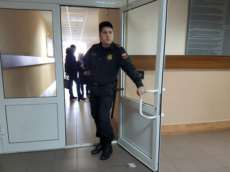 Десяток новосибирских судов и больниц получили анонимки о минировании