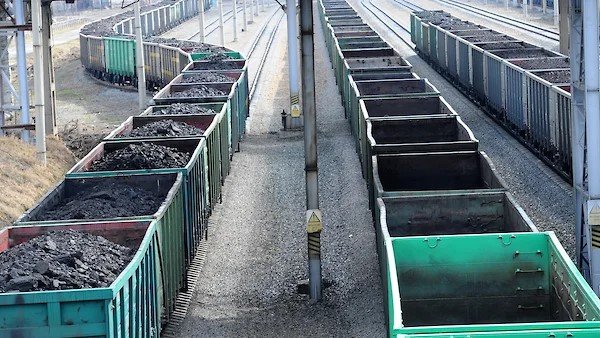 На границе России и Китая образовалась пробка из поездов с углем